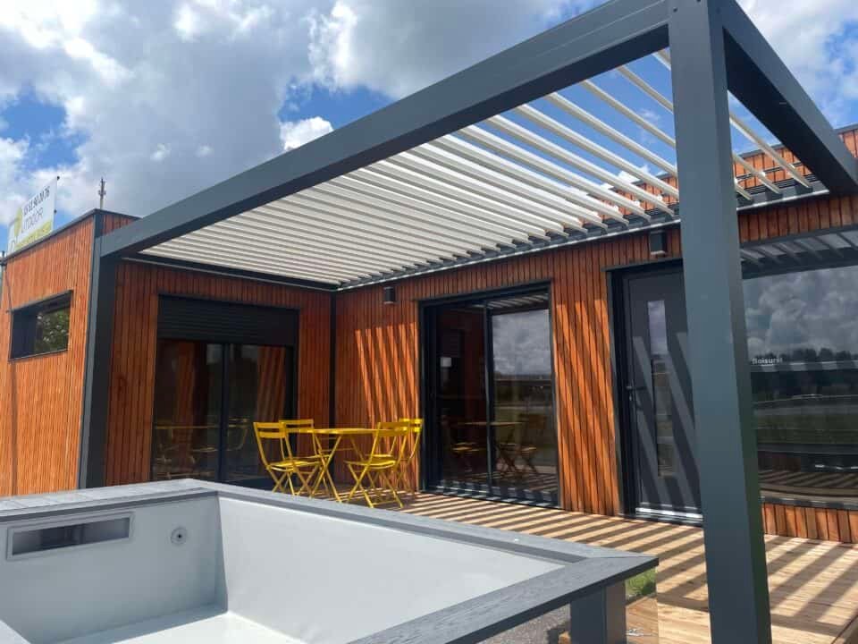 Pergolas sur un studio de jardin