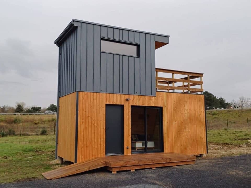 STUDIO avec Chambre à l'étage et terrasse TROPEZIENNE